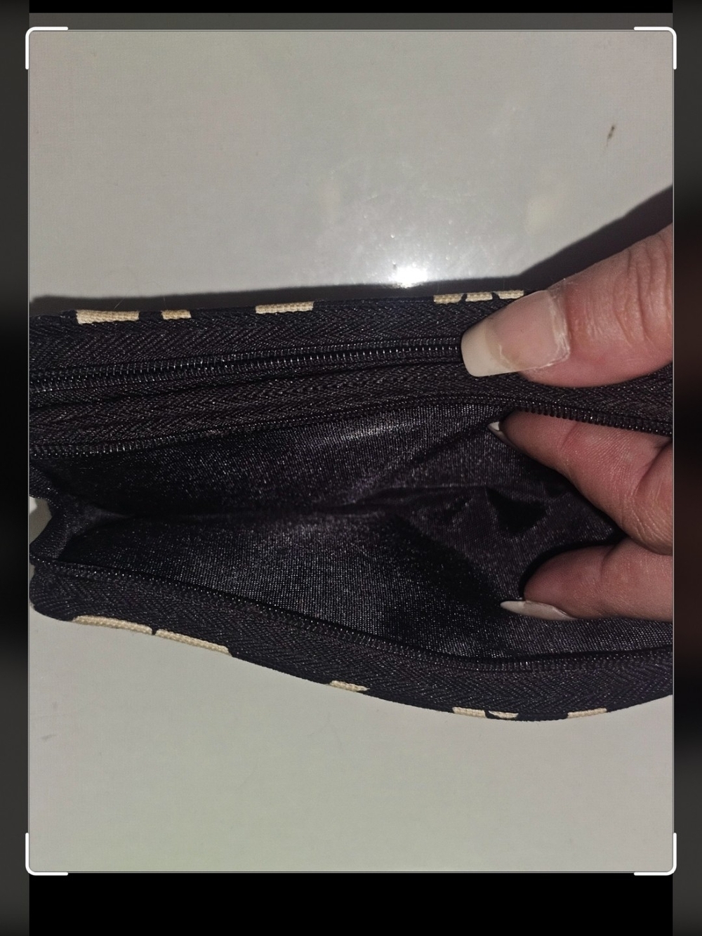 thirty-one Black and Cream Floral Wallet - EUC - Picture 3 of 12